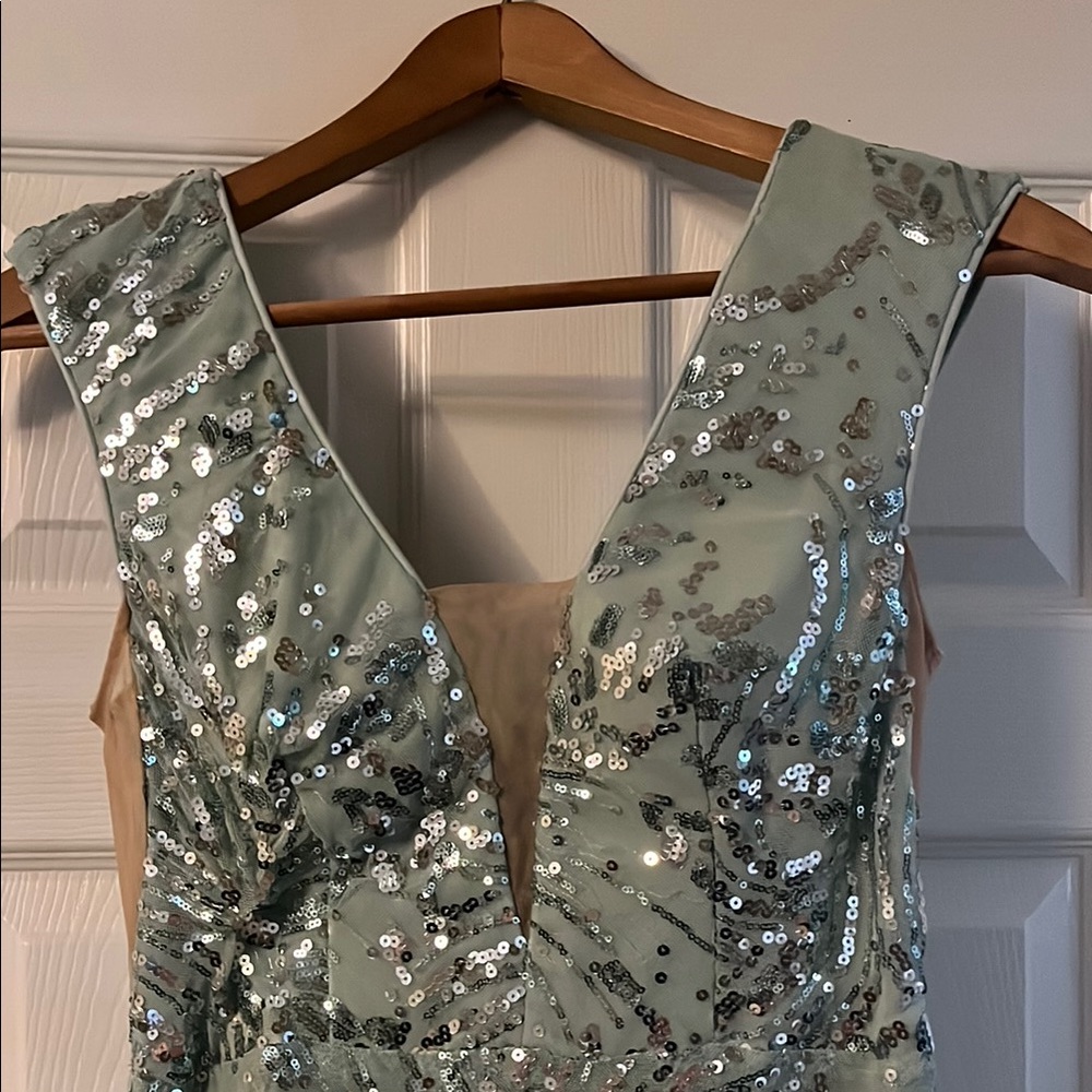 Elegant Sequin Dress in Silver and Cream